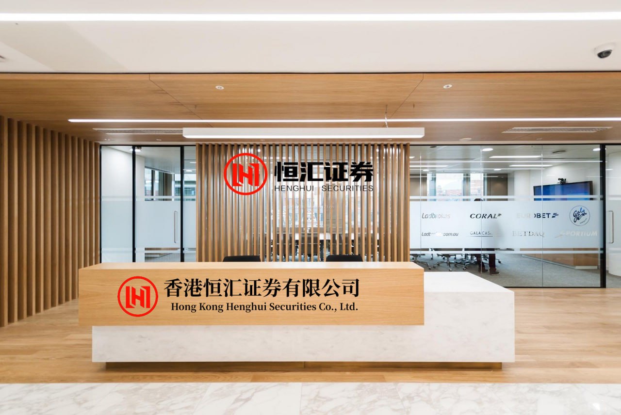 砖石配资APP下载 手机迎来降价潮，华为、小米、vivo、OPPO多款高端旗舰降幅近千元